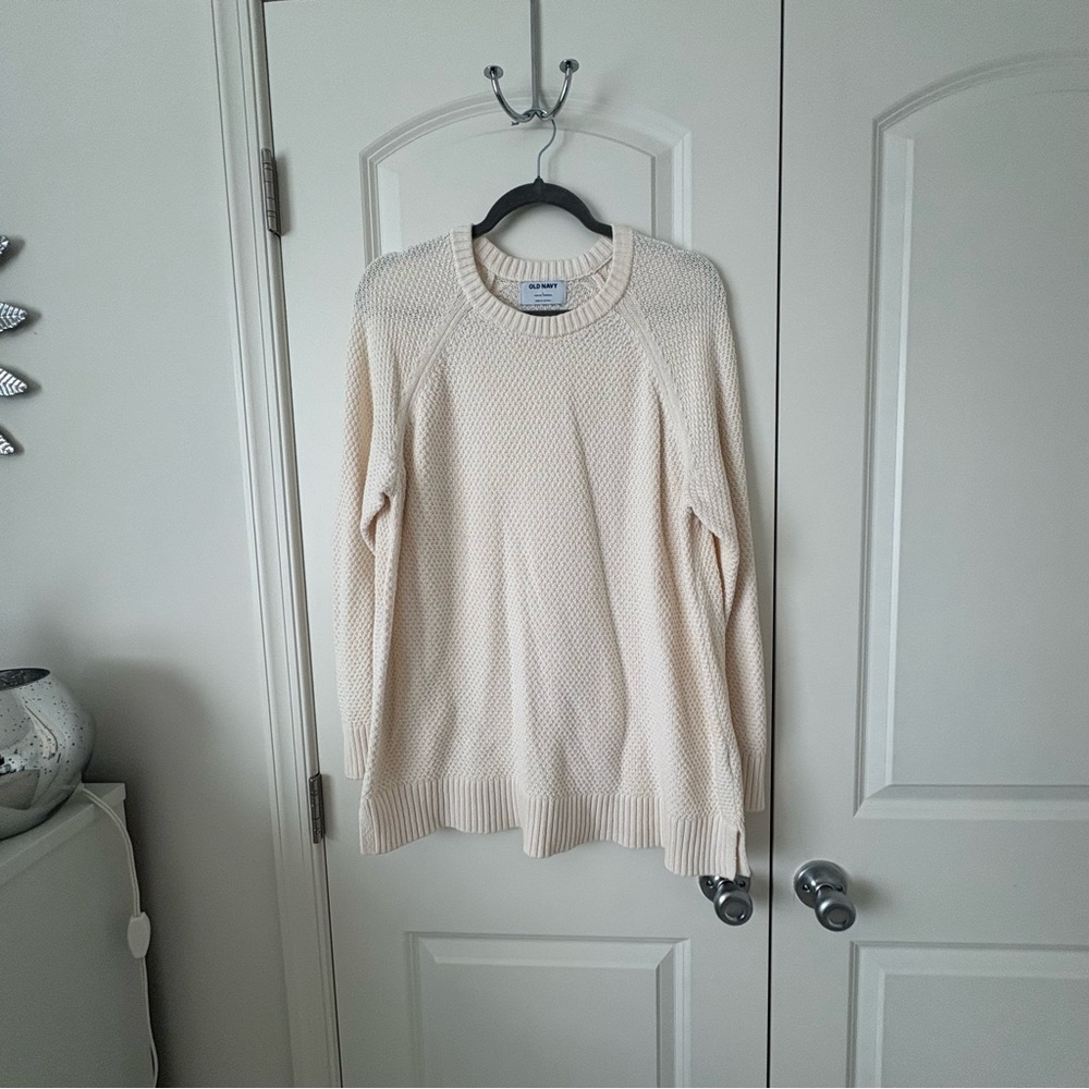 Old Navy Cream sweater